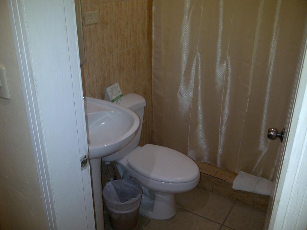Hotel Cibeles La Ceiba Room photo